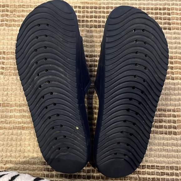 Navy blue Nike Slides - Picture 3 of 3